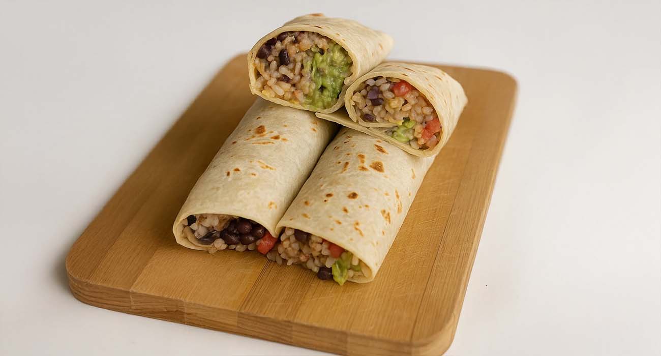 Burrito de arroz  y frijoles con guacamole