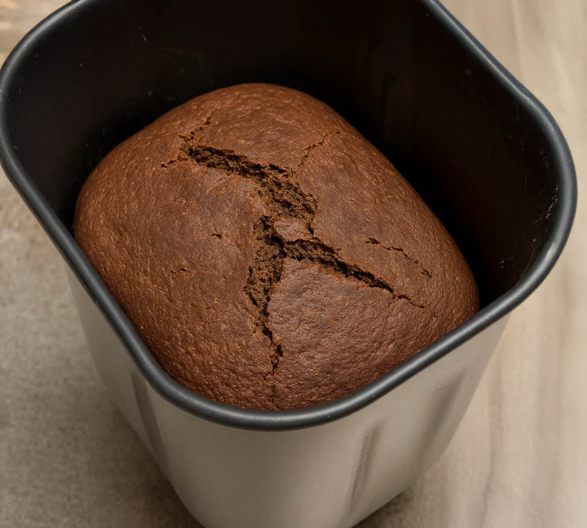 Pan de máquina de chocolate y café
